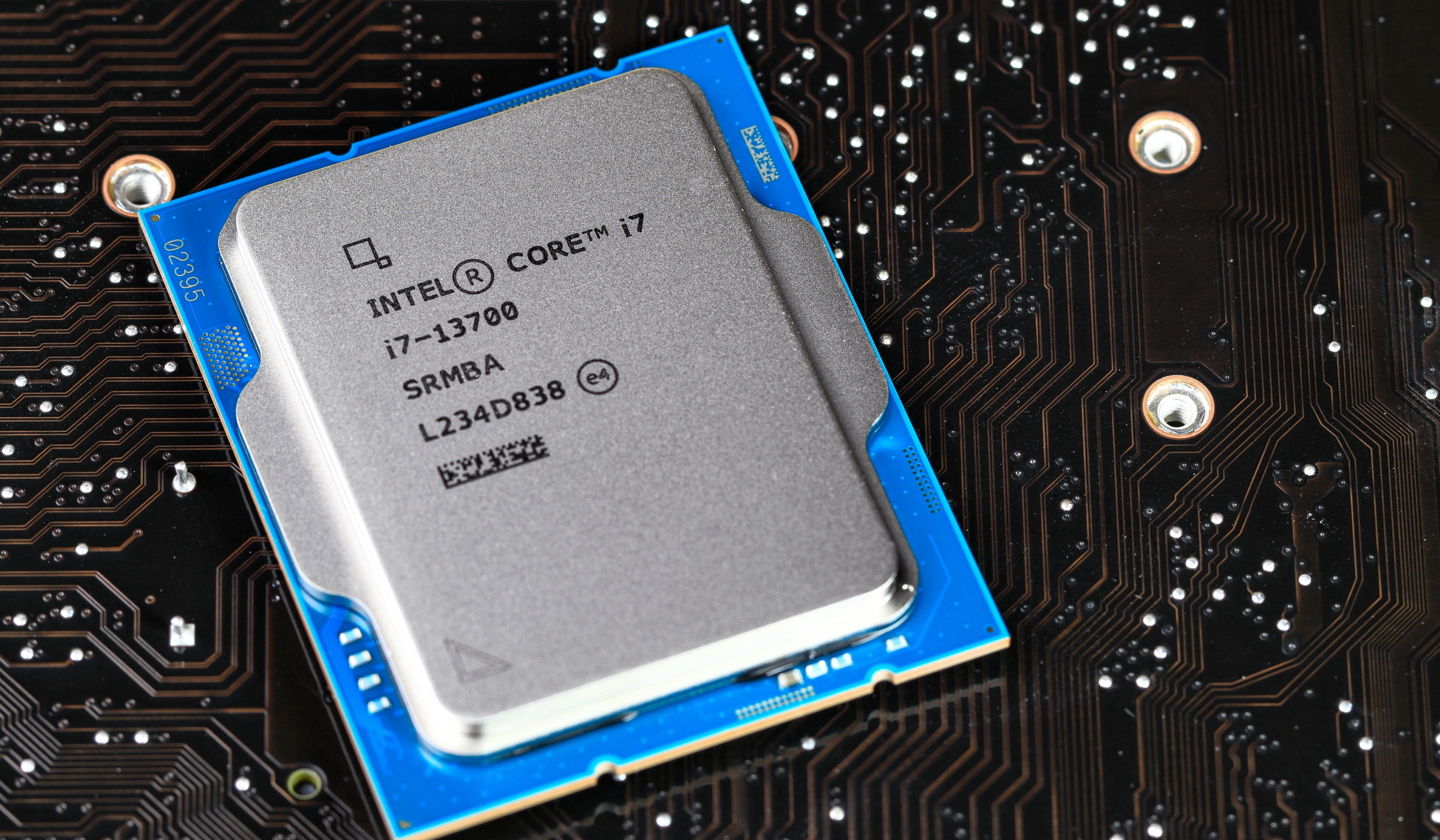 Entenda as diferenças entre as gerações de processadores Intel e escolha a melhor para sua empresa.